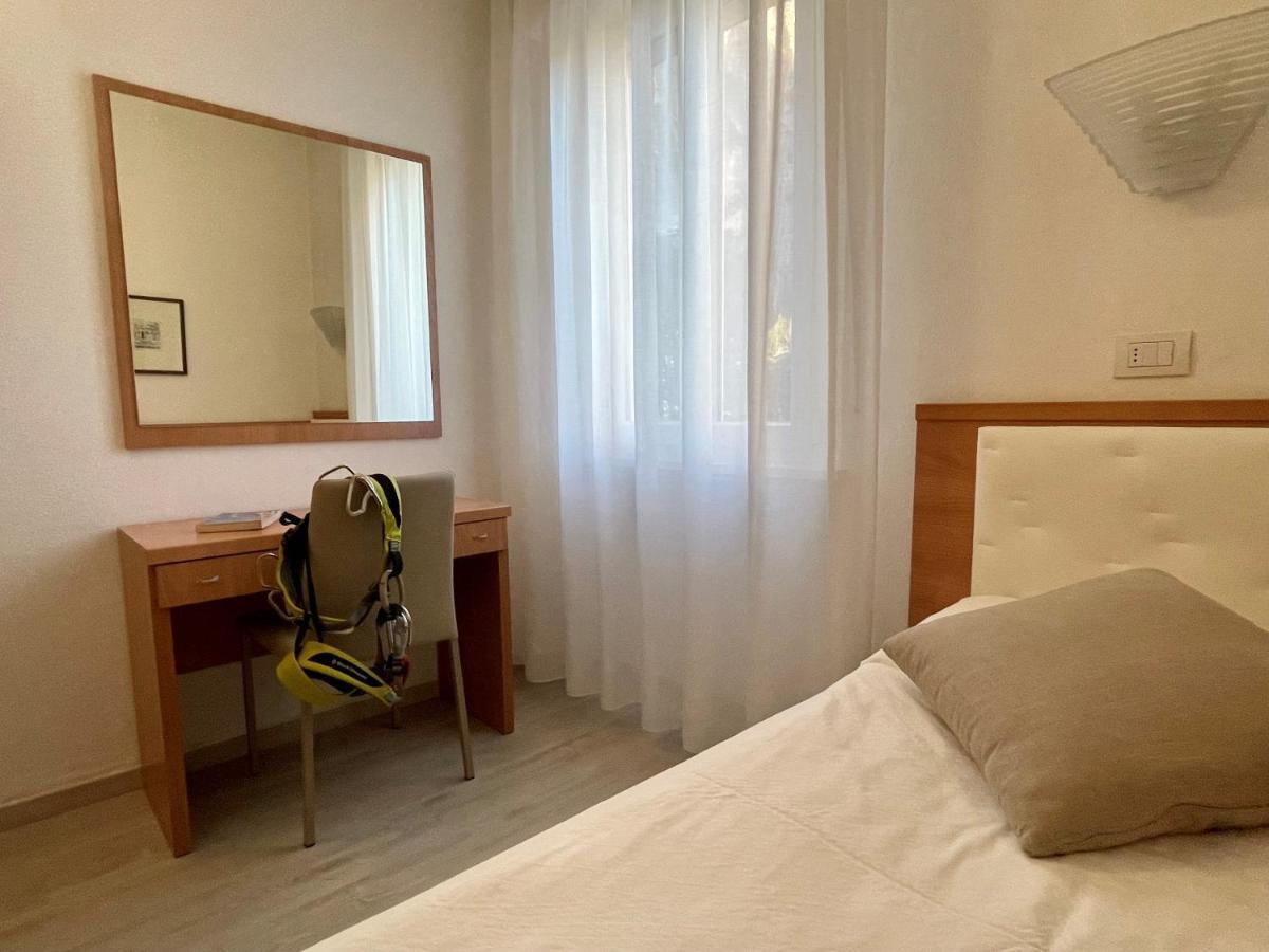 Hotel Garden Arco (Adults Only) מראה חיצוני תמונה