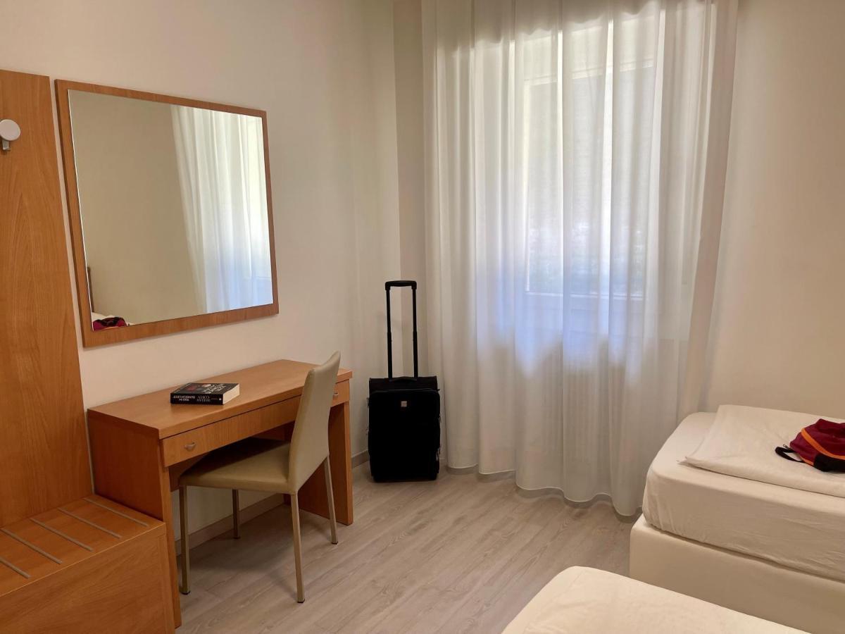 Hotel Garden Arco (Adults Only) מראה חיצוני תמונה